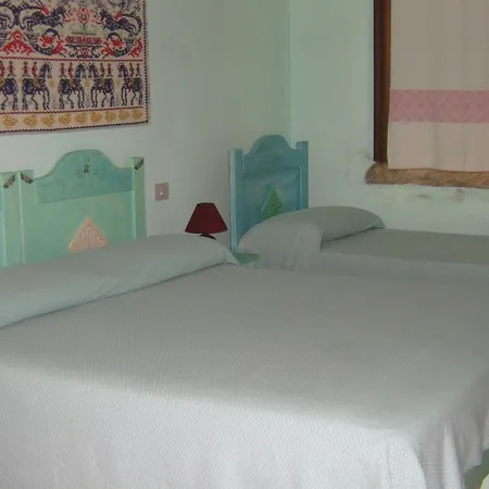 Szálloda Turismo Rurale Montitundu *