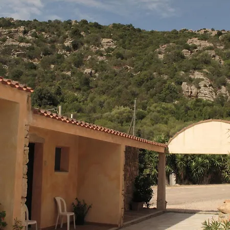 Hotel Turismo Rurale Montitundu