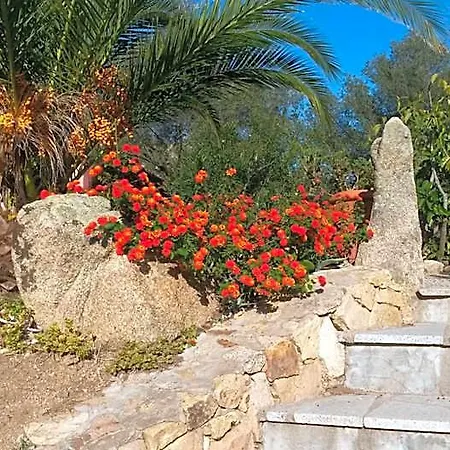 Turismo Rurale Montitundu Szálloda *